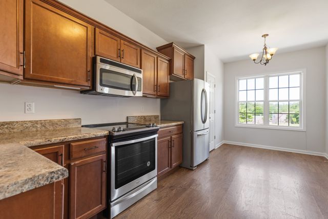 980 Ernest Stewart Dr, Clarksville, TN 37042