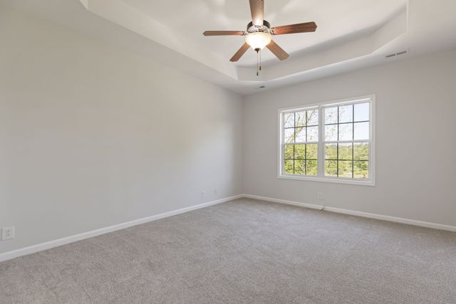 980 Ernest Stewart Dr, Clarksville, TN 37042