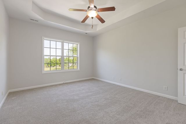 980 Ernest Stewart Dr, Clarksville, TN 37042