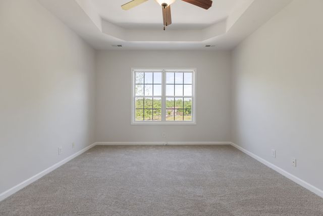 980 Ernest Stewart Dr, Clarksville, TN 37042