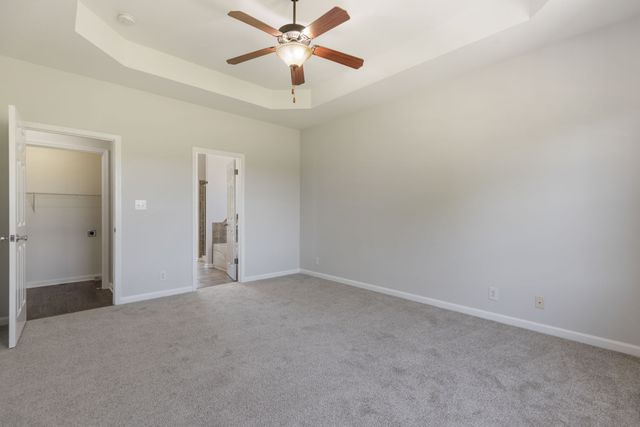 980 Ernest Stewart Dr, Clarksville, TN 37042