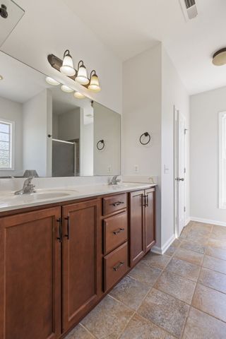 980 Ernest Stewart Dr, Clarksville, TN 37042