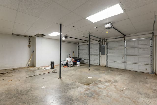 980 Ernest Stewart Dr, Clarksville, TN 37042