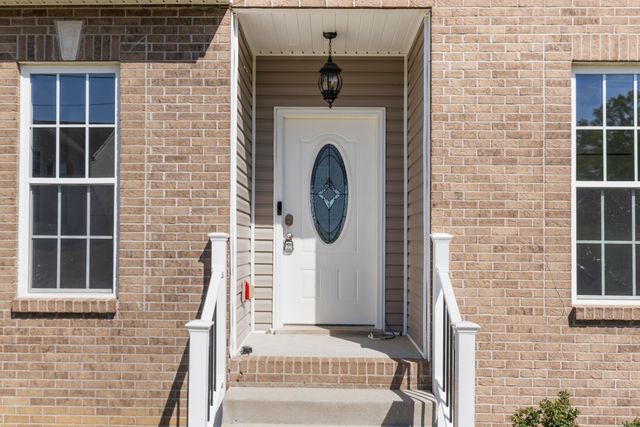 980 Ernest Stewart Dr, Clarksville, TN 37042