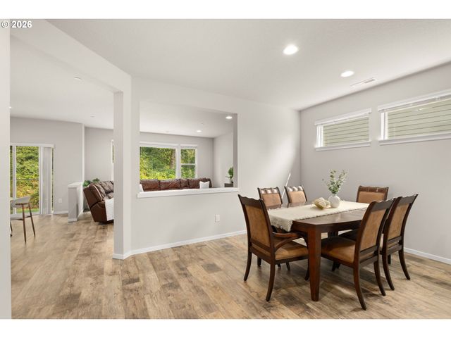 9354 N ALDER St, Camas, WA 98607