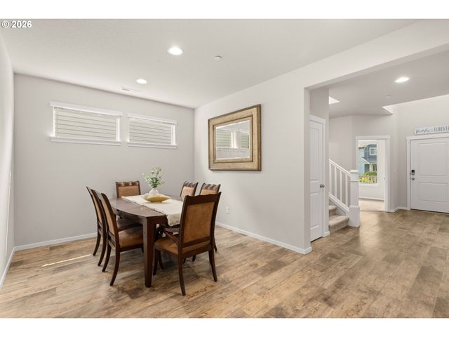 9354 N ALDER St, Camas, WA 98607
