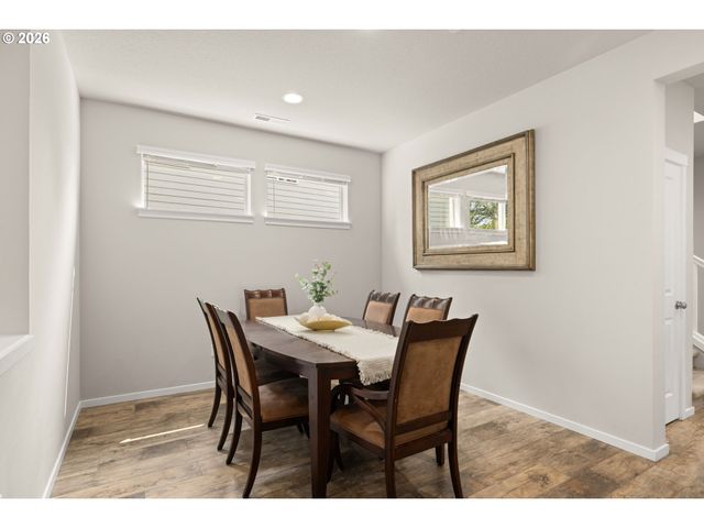 9354 N ALDER St, Camas, WA 98607