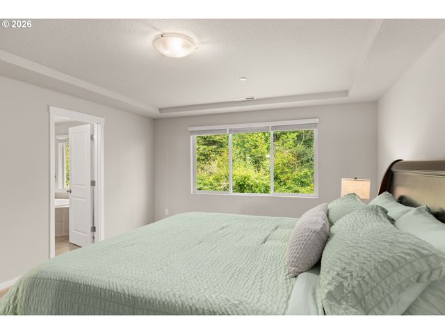 9354 N ALDER St, Camas, WA 98607