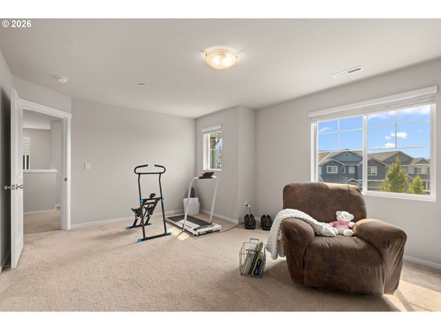 9354 N ALDER St, Camas, WA 98607