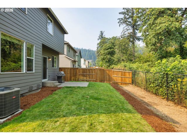 9354 N ALDER St, Camas, WA 98607