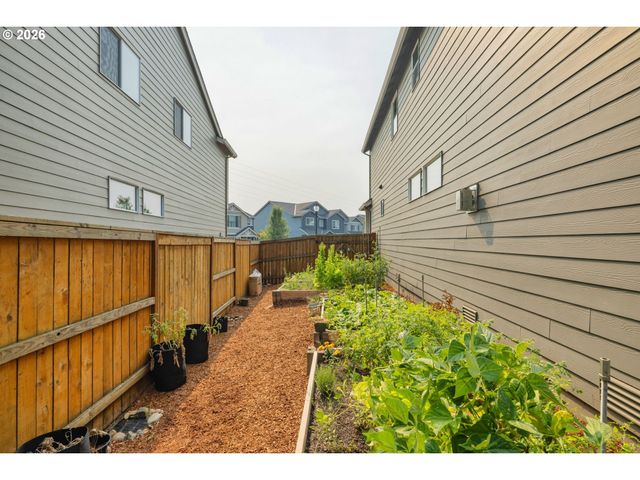 9354 N ALDER St, Camas, WA 98607