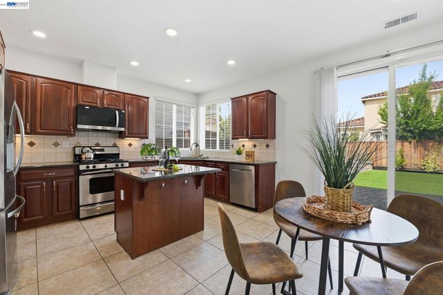 29014 Jetty Way, Hayward, CA 94545