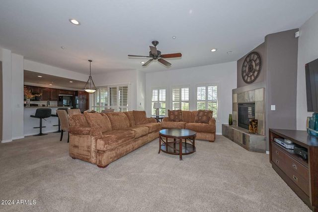 33550 N DOVE LAKES Drive 2041, Cave Creek, AZ 85331