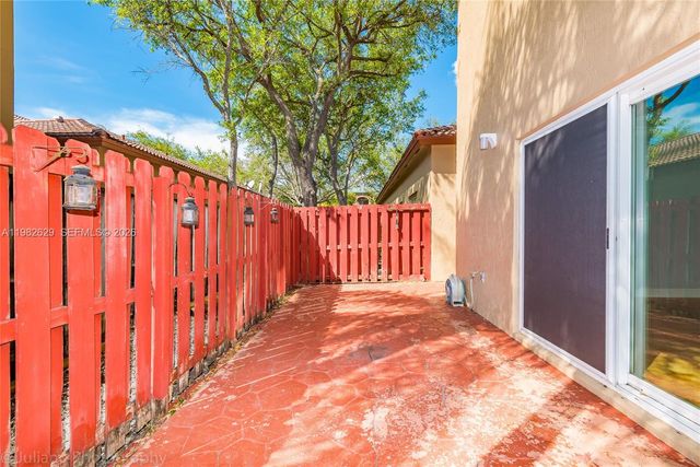 16061 Emerald Cove Rd 16061, Weston, FL 33331