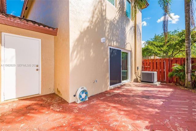 16061 Emerald Cove Rd 16061, Weston, FL 33331