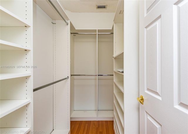 16061 Emerald Cove Rd 16061, Weston, FL 33331