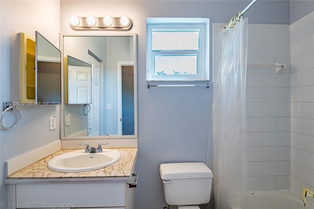 16061 Emerald Cove Rd 16061, Weston, FL 33331