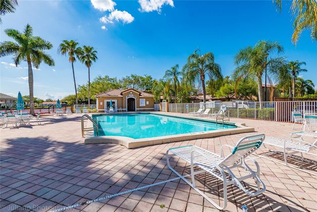 16061 Emerald Cove Rd 16061, Weston, FL 33331