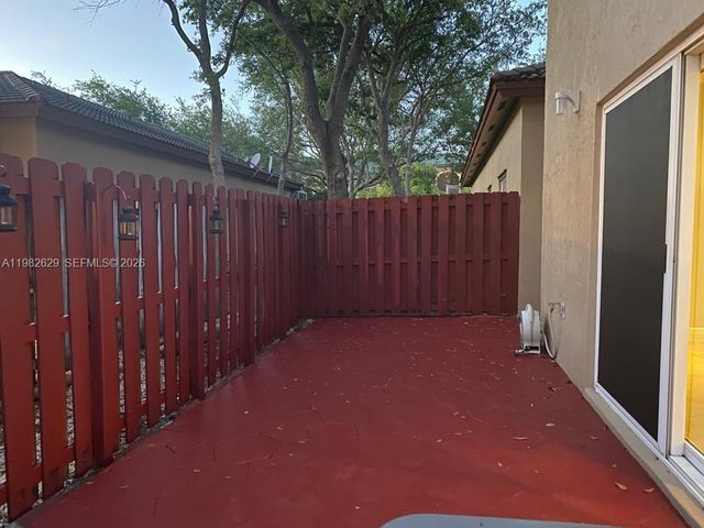 16061 Emerald Cove Rd 16061, Weston, FL 33331