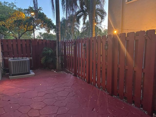 16061 Emerald Cove Rd 16061, Weston, FL 33331