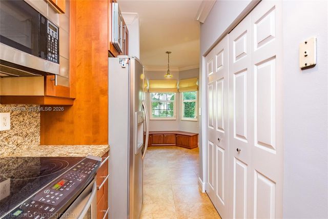 16061 Emerald Cove Rd 16061, Weston, FL 33331