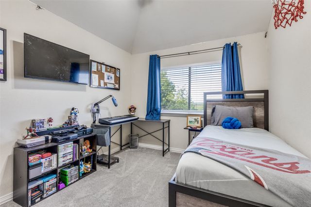 8678 Glen Hollow Drive, Fort Worth, TX 76179