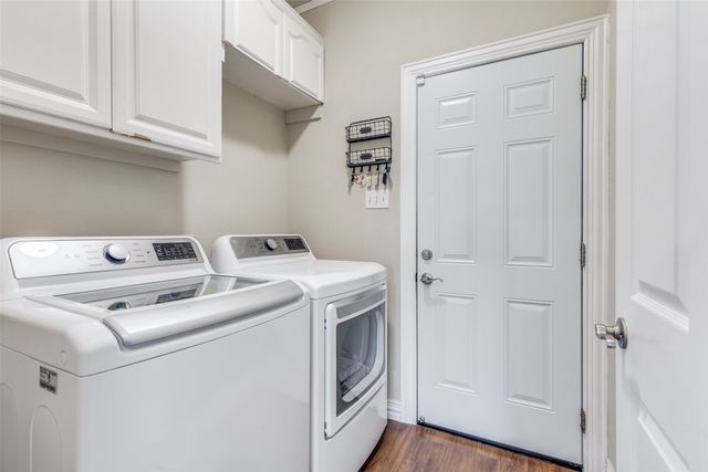 8678 Glen Hollow Drive, Fort Worth, TX 76179