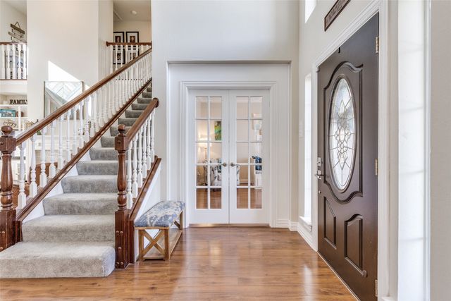 8678 Glen Hollow Drive, Fort Worth, TX 76179