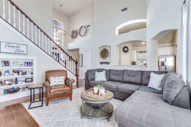 8678 Glen Hollow Drive, Fort Worth, TX 76179