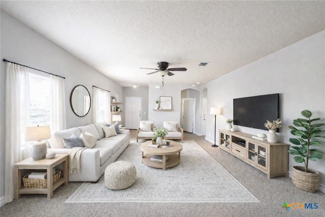 729 Community Drive, New Braunfels, TX 78132