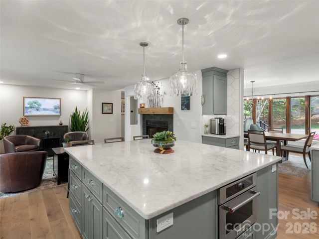 152 Eastmoor Drive, Asheville, NC 28805