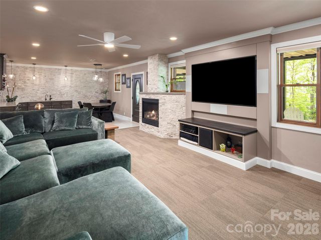 152 Eastmoor Drive, Asheville, NC 28805