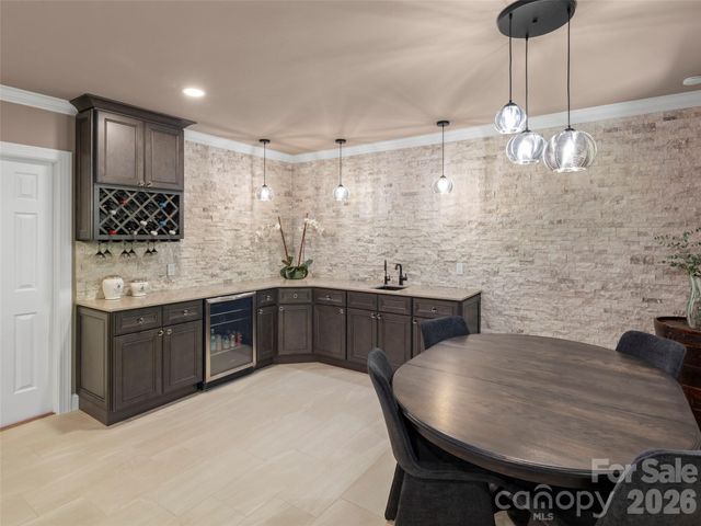 152 Eastmoor Drive, Asheville, NC 28805