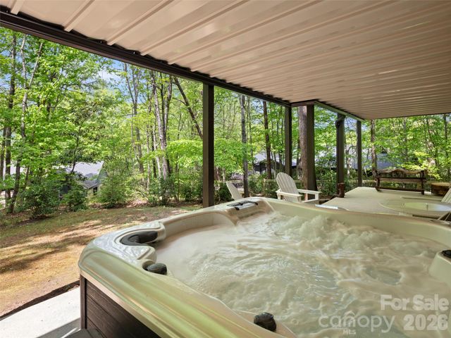 152 Eastmoor Drive, Asheville, NC 28805