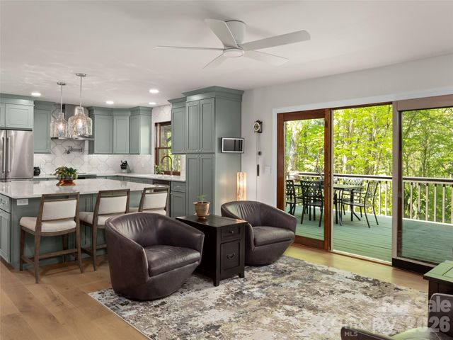 152 Eastmoor Drive, Asheville, NC 28805