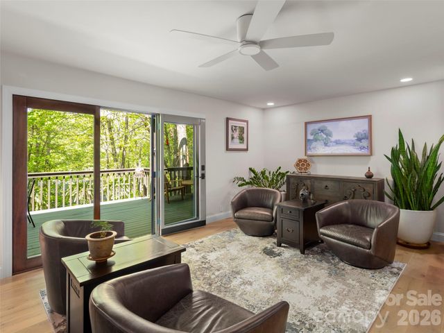 152 Eastmoor Drive, Asheville, NC 28805