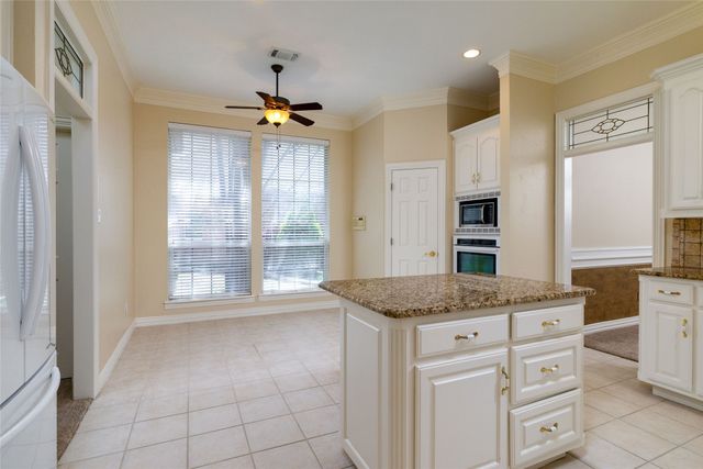 1910 Channing Park Drive, Arlington, TX 76013