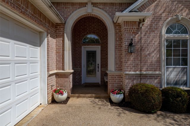 1910 Channing Park Drive, Arlington, TX 76013