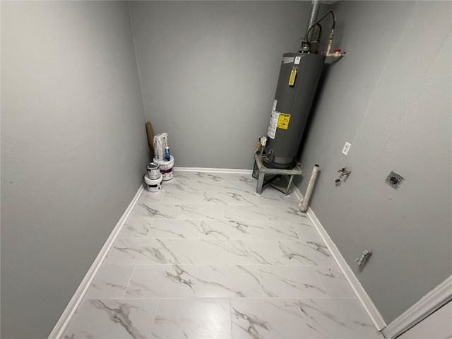 5715 Lakefield Drive, Houston, TX 77033