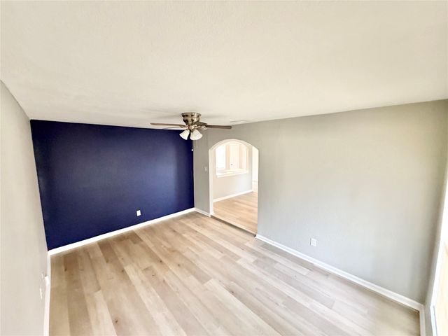 5715 Lakefield Drive, Houston, TX 77033