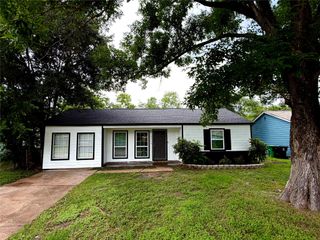 5715 Lakefield Drive, Houston, TX 77033