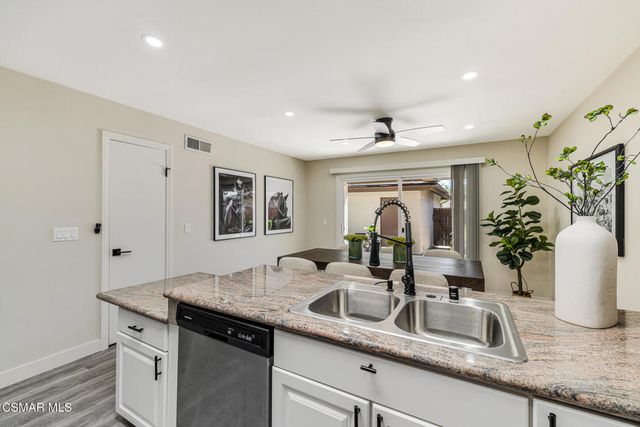 1137 Bright Glen Circle, Westlake Village, CA 91361