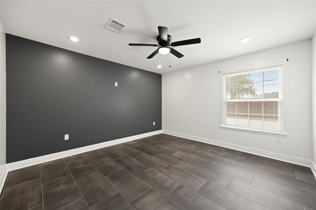 10322 Southport Drive, Houston, TX 77089