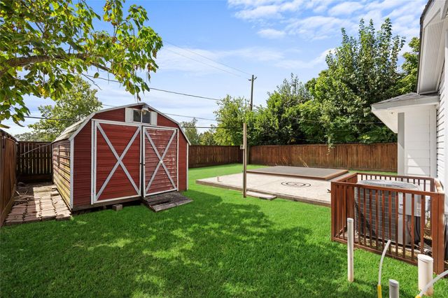 10322 Southport Drive, Houston, TX 77089