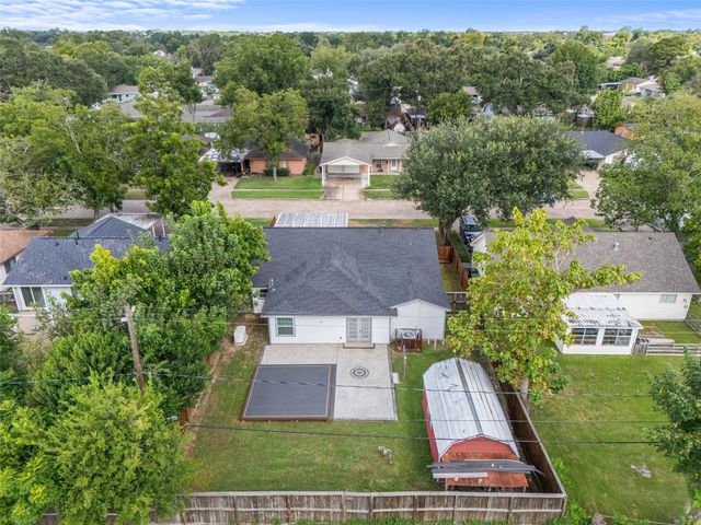 10322 Southport Drive, Houston, TX 77089