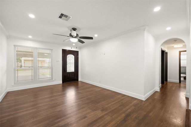 10322 Southport Drive, Houston, TX 77089