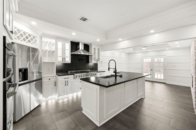 10322 Southport Drive, Houston, TX 77089