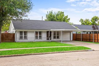 10322 Southport Drive, Houston, TX 77089