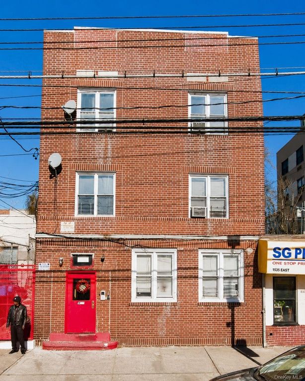 937 E Gun Hill Road, Bronx, NY 10469 — exterior