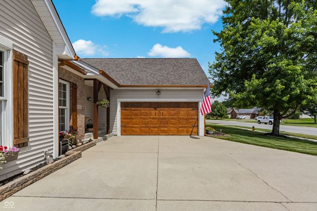 5926 Regency Drive, Columbus, IN 47203